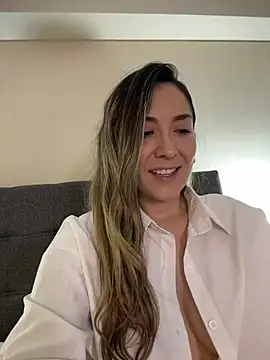 Snapshot of Mariana_gom chatting on August 1, 2026, 2:05 pm Mariana gom online show from August 1, 2026, 2:05 pm