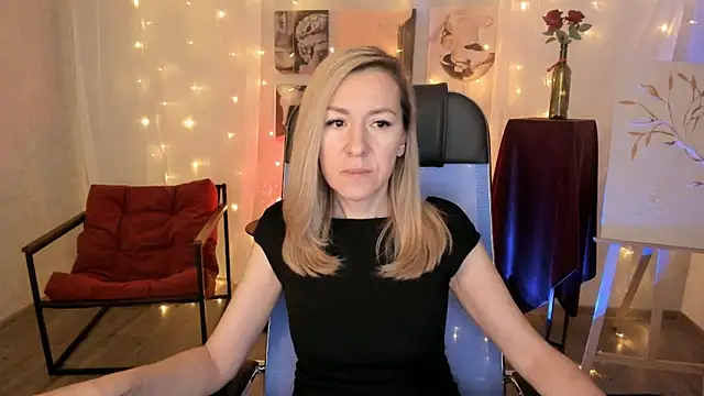 Snapshot of DonnaSmitth chatting on February 10, 2026, 6:34 pm DonnaSmitth online show from February 10, 2026, 6:34 pm