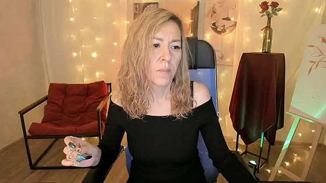 Snapshot of DonnaSmitth chatting on February 12, 2026, 6:25 pm DonnaSmitth online show from February 12, 2026, 6:25 pm