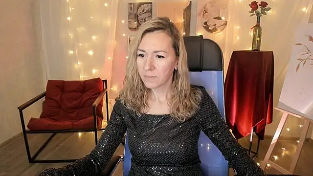 Snapshot of DonnaSmitth chatting on February 13, 2026, 6:59 pm DonnaSmitth online show from February 13, 2026, 6:59 pm