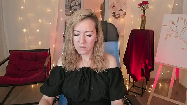 Snapshot of DonnaSmitth chatting on March 9, 2026, 6:45 pm DonnaSmitth online show from March 9, 2026, 6:45 pm