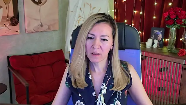 DonnaSmitth online show from April 22, 2026, 7:15 pm