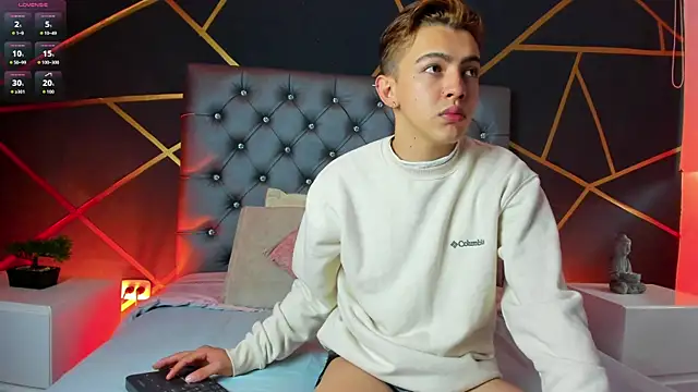 Snapshot of Lian_Miller1_ chatting on October 27, 2025, 12:42 pm Lian Miller1 online show from October 27, 2025, 12:42 pm