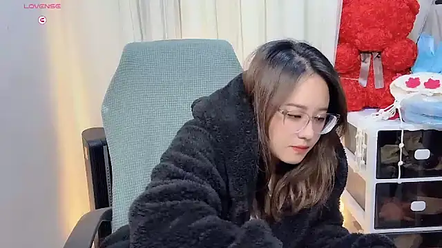 NEWONETO online show from November 27, 2025, 11:23 am