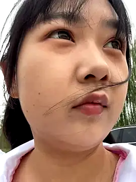 tiantian-26 online show from October 3, 2025, 2:41 am