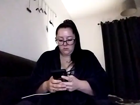 Snapshot of CuteLacexx chatting on October 17, 2025, 8:22 pm CuteLacexx online show from October 17, 2025, 8:22 pm