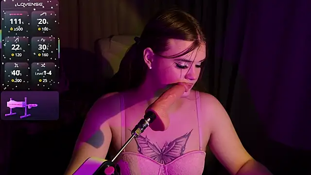 Snapshot of EvaaLane chatting on October 10, 2025, 3:44 pm EvaaLane online show from October 10, 2025, 3:44 pm