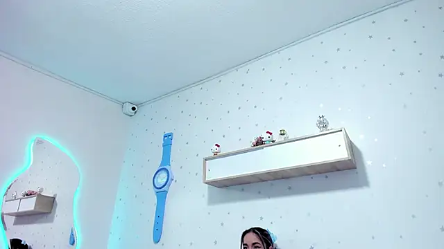 SamannthaOlsen online show from October 7, 2025, 12:02 pm