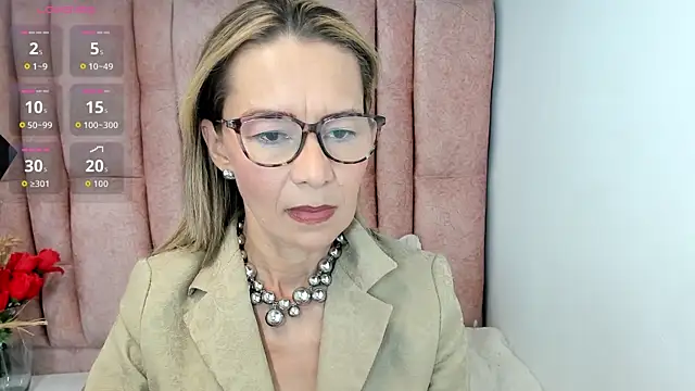 Issa Milf   online show from June 12, 2026, 1:10 pm