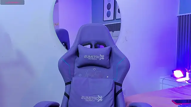 Snapshot of liz__cute chatting on October 5, 2025, 11:52 am liz cute online show from October 5, 2025, 11:52 am