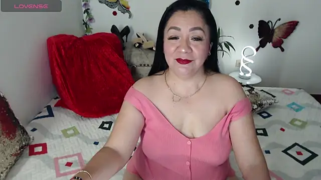 yourhornyjuliettee online show from April 27, 2026, 9:57 pm