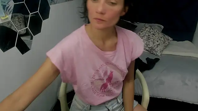 Snapshot of Valery_More__ chatting on October 26, 2025, 3:07 pm Valery More online show from October 26, 2025, 3:07 pm