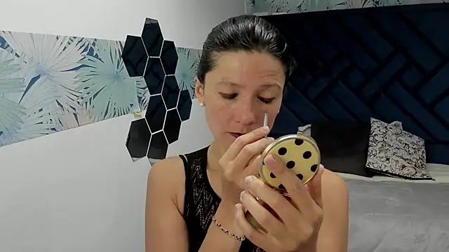 Valery More   online show from November 20, 2025, 12:16 pm