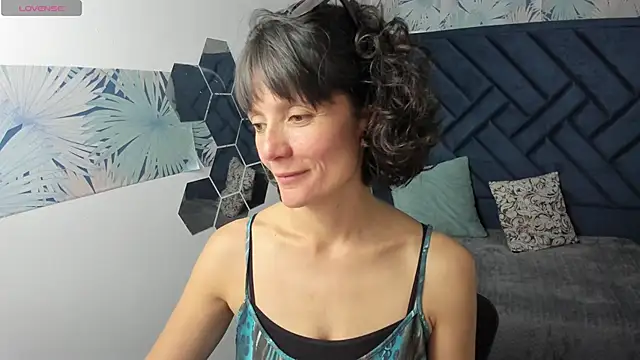 Valery More   online show from February 8, 2026, 3:15 pm