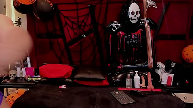 Snapshot of AmbarMonroe chatting on November 2, 2025, 11:45 am AmbarMonroe online show from November 2, 2025, 11:45 am