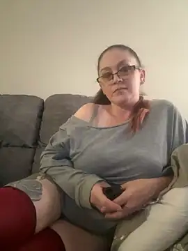 LadyRaven867 online show from September 30, 2025, 3:06 pm