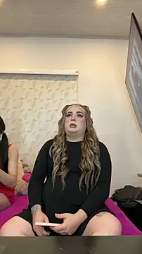 Snapshot of Redvelvett22 chatting on October 30, 2025, 4:58 am Redvelvett22 online show from October 30, 2025, 4:58 am