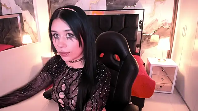 SusanVilla online show from May 21, 2026, 8:16 pm