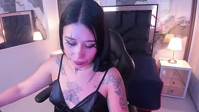 SusanVilla online show from June 16, 2026, 8:11 pm