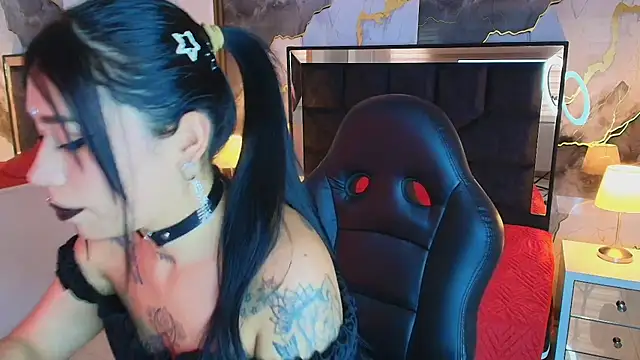 SusanVilla online show from June 26, 2026, 8:24 pm