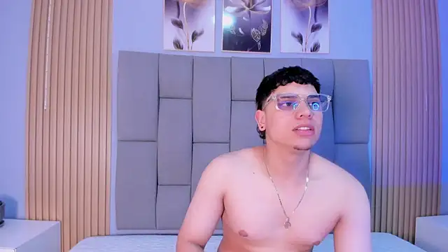 Kandyfrees  online show from January 19, 2026, 11:25 am