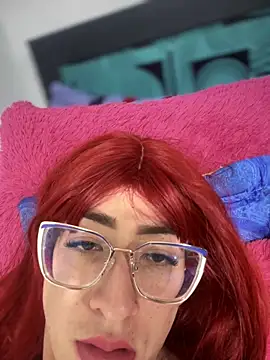 Snapshot of NICOLLE__12 chatting on October 14, 2025, 7:42 am NICOLLE 12 online show from October 14, 2025, 7:42 am