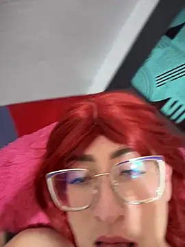 Snapshot of NICOLLE__12 chatting on October 19, 2025, 9:37 pm NICOLLE 12 online show from October 19, 2025, 9:37 pm