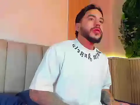 Snapshot of Dante_Dimarco chatting on October 30, 2025, 1:07 am Dante Dimarco online show from October 30, 2025, 1:07 am