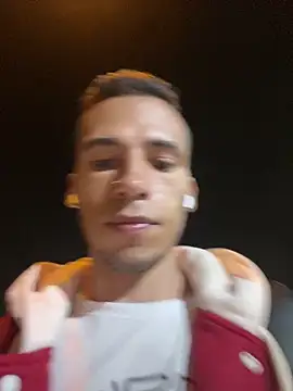 Snapshot of wiland_hot23 chatting on October 17, 2025, 3:42 am wiland hot23 online show from October 17, 2025, 3:42 am