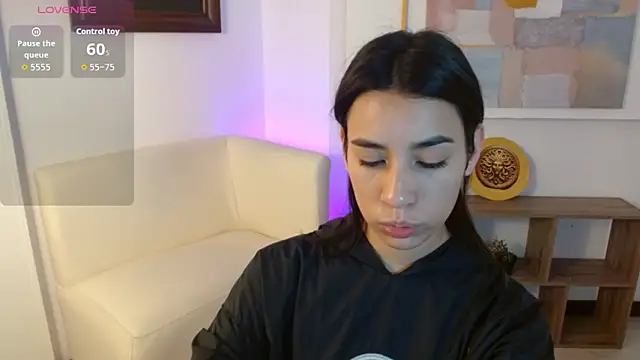 koyuki san online show from December 3, 2025, 12:25 pm