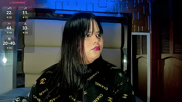 Snapshot of violet_milleer chatting on October 2, 2025, 12:23 pm violet milleer online show from October 2, 2025, 12:23 pm