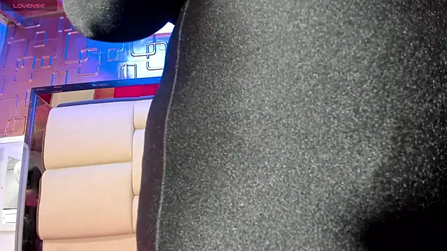 Snapshot of violet_milleer chatting on October 9, 2025, 12:25 pm violet milleer online show from October 9, 2025, 12:25 pm