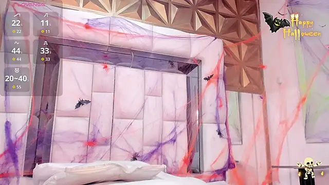 Snapshot of violet_milleer chatting on October 30, 2025, 7:25 pm violet milleer online show from October 30, 2025, 7:25 pm