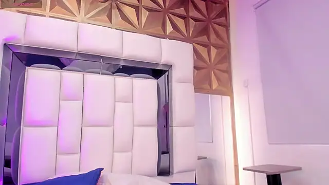 Snapshot of violet_milleer chatting on November 11, 2025, 7:14 pm violet milleer online show from November 11, 2025, 7:14 pm