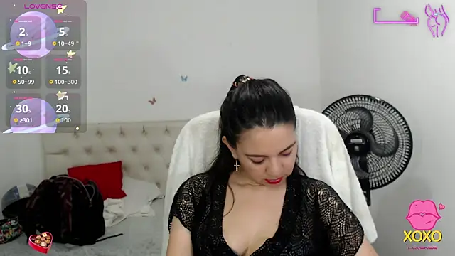 astrolover  online show from November 9, 2025, 4:22 am