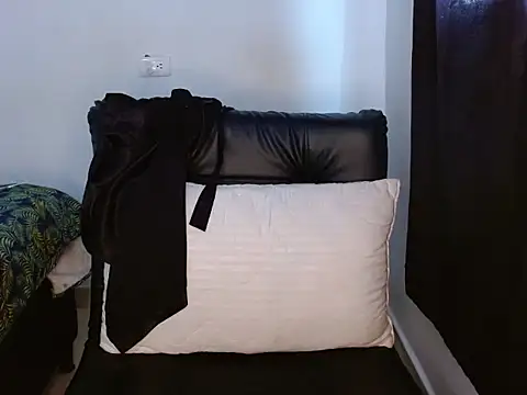 Diany boobs online show from November 24, 2025, 2:06 pm