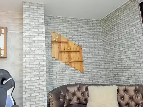 Snapshot of Alisonn_Doll chatting on November 5, 2025, 12:05 pm Alisonn Doll online show from November 5, 2025, 12:05 pm