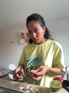 Amelia Rivas online show from April 23, 2026, 1:46 pm