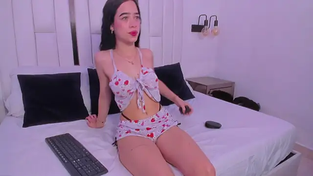 georgina kloss online show from November 8, 2025, 1:22 pm