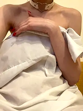 Snapshot of Alena_horny chatting on October 5, 2025, 9:56 pm Alena horny online show from October 5, 2025, 9:56 pm