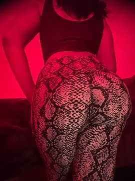 Snapshot of bellacagyal chatting on November 11, 2025, 4:45 am bellacagyal online show from November 11, 2025, 4:45 am