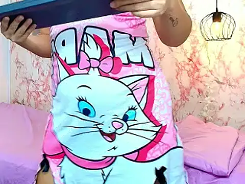 Alexxa Honry online show from September 30, 2025, 3:33 am