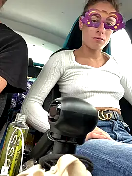 GoldenPussy1329 online show from October 15, 2025, 10:04 am