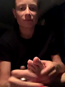 GoldenPussy1329 online show from November 6, 2025, 9:48 pm