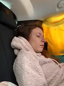 GoldenPussy1329 online show from November 20, 2025, 11:43 am