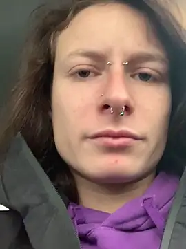 GoldenPussy1329 online show from December 21, 2025, 11:39 am