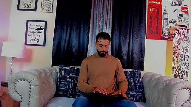 Snapshot of Kael_Bronte chatting on October 21, 2025, 10:27 am Kael Bronte online show from October 21, 2025, 10:27 am