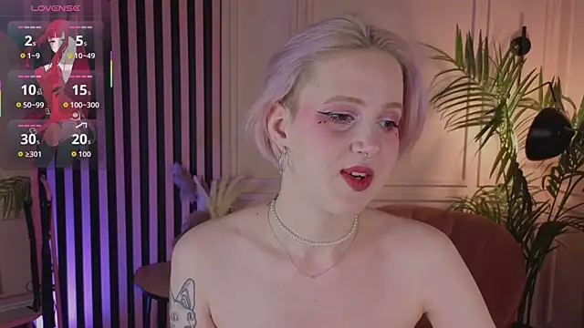 luna son online show from November 23, 2025, 6:02 am