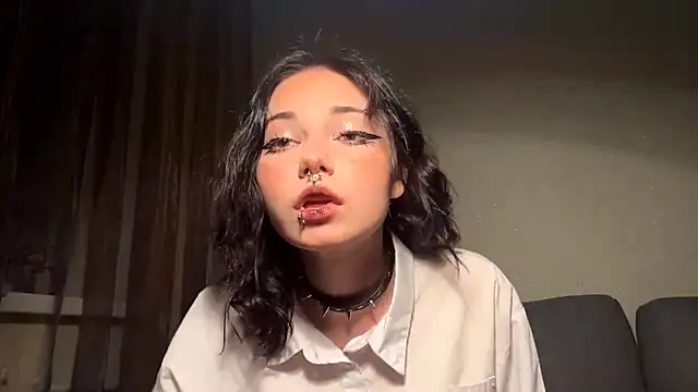 Snapshot of Beeping_Creature chatting on September 29, 2025, 3:28 pm Beeping Creature online show from September 29, 2025, 3:28 pm