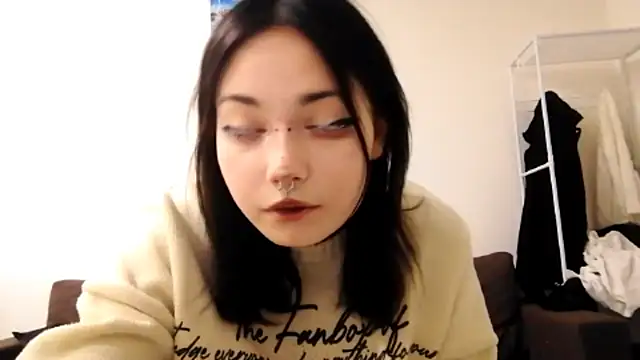 Snapshot of Beeping_Creature chatting on October 7, 2025, 3:42 pm Beeping Creature online show from October 7, 2025, 3:42 pm